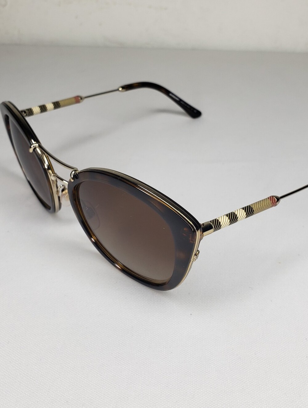 Burberry Brown Tortoiseshell Round Sunglasses with Gold Accents - Picture 1 of 8